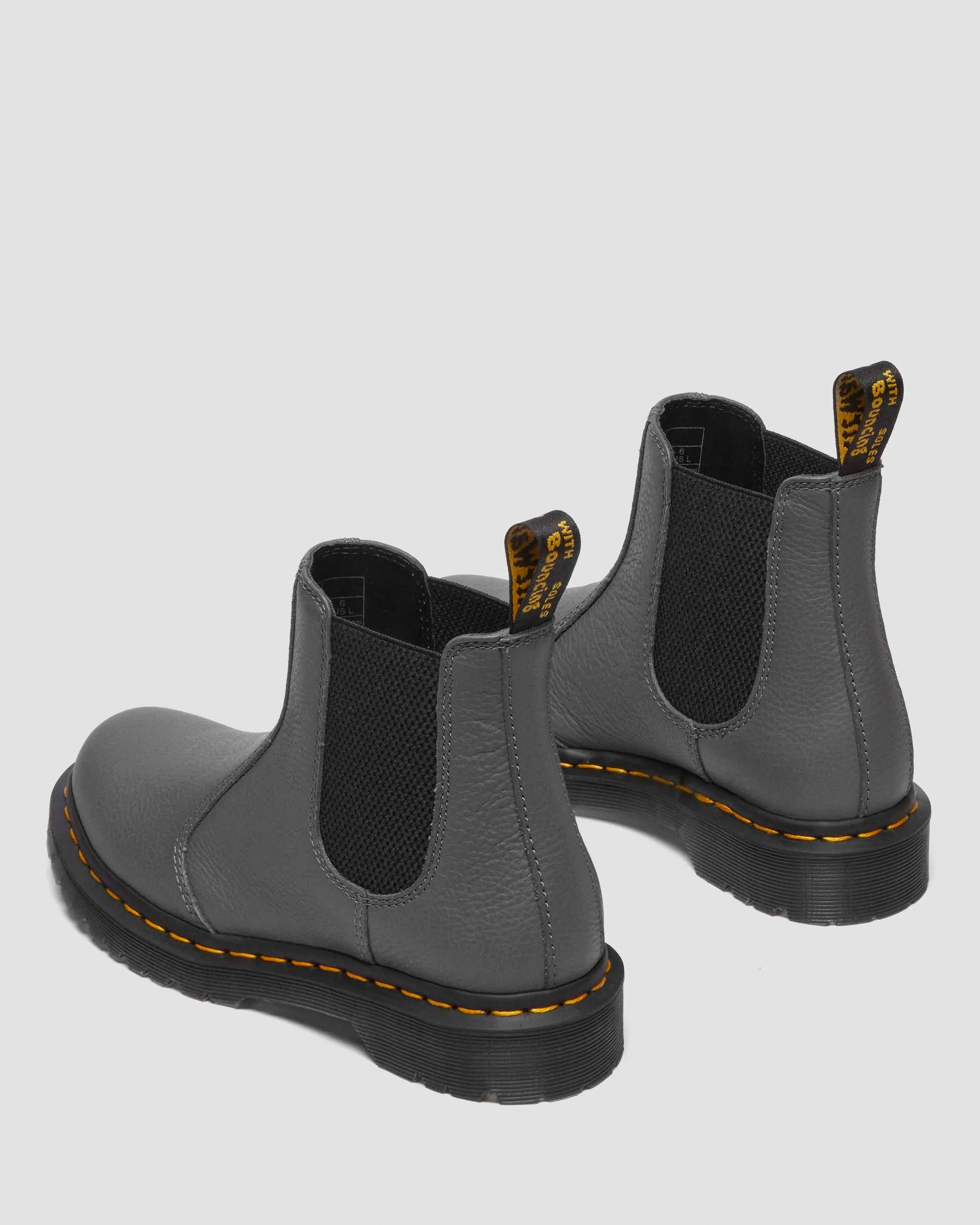 2976 Virginia Leather Chelsea Boots