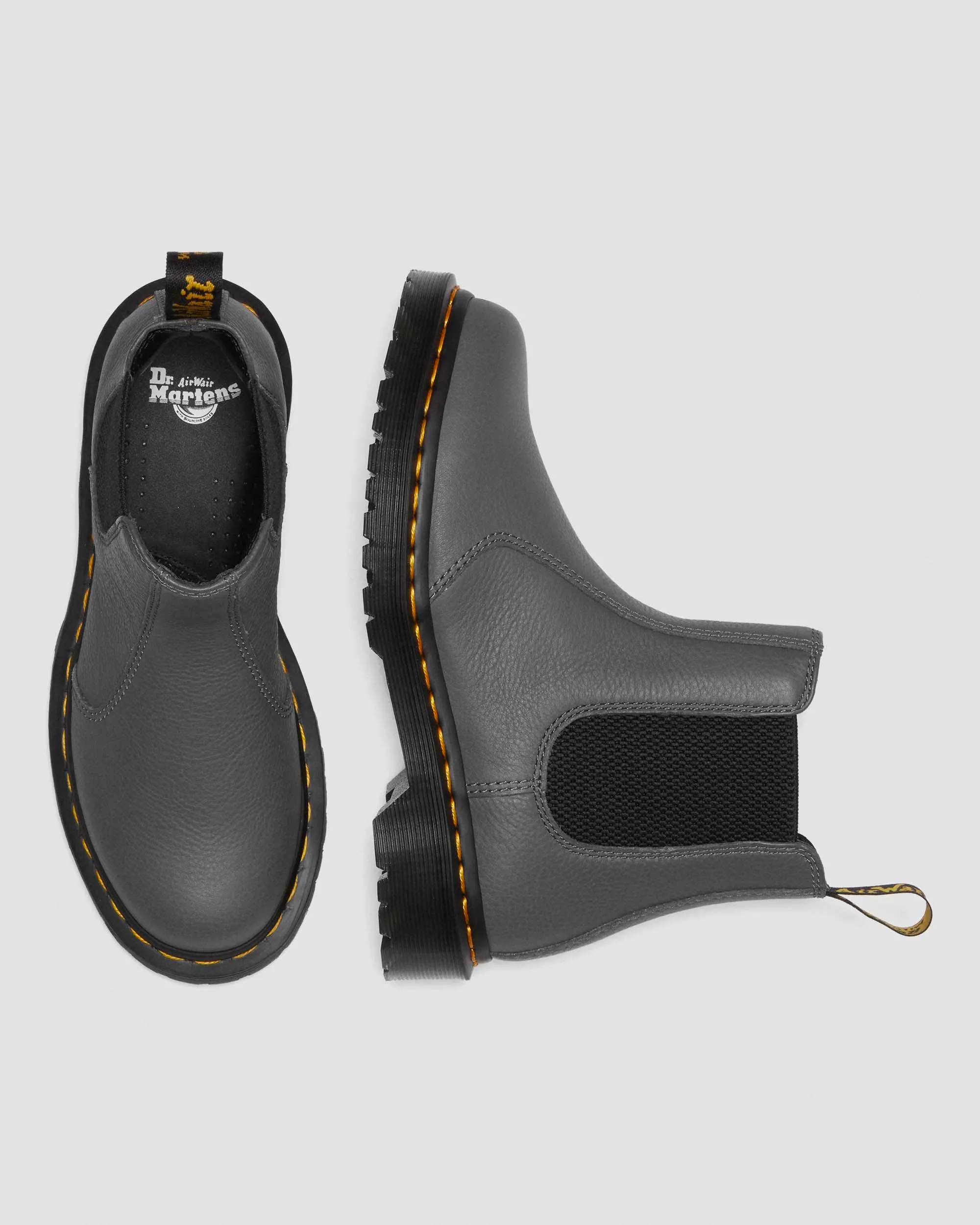 2976 Virginia Leather Chelsea Boots