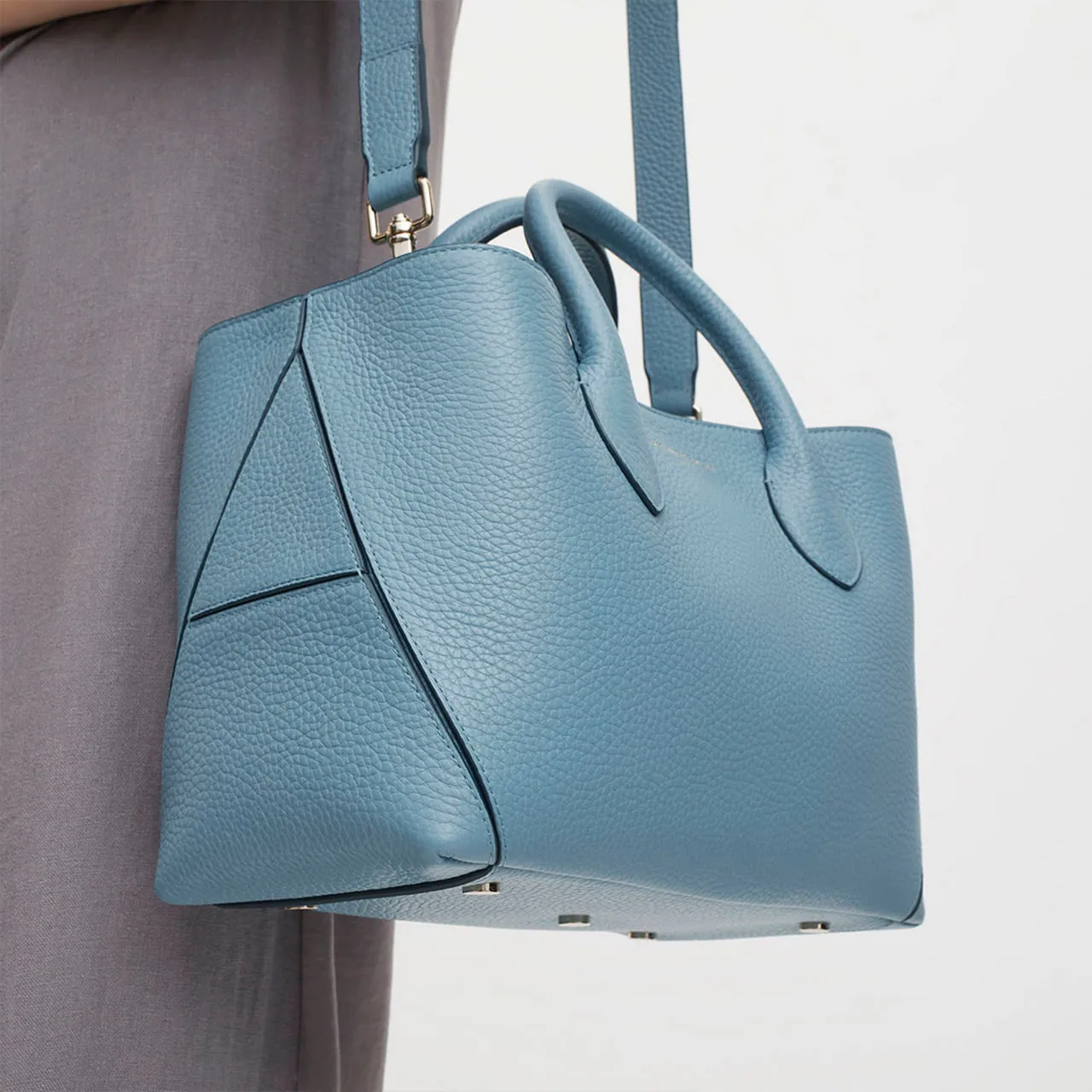 ASPINAL OF LONDON ONLINE EXCLUSIVE London Midi Grained Leather Tote Bag - Cornflower