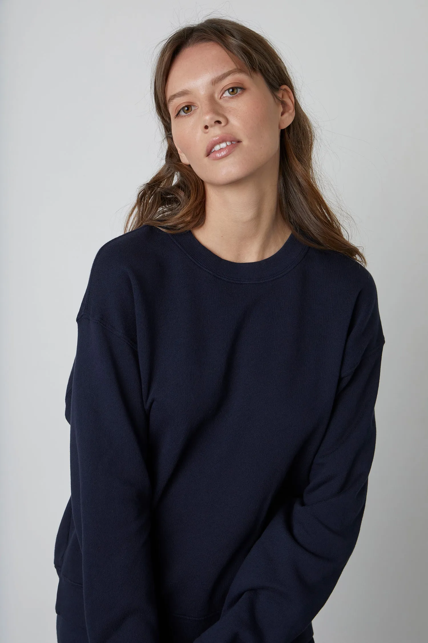 BRITNEY FLEECE SWEATSHIRT IN NAVY