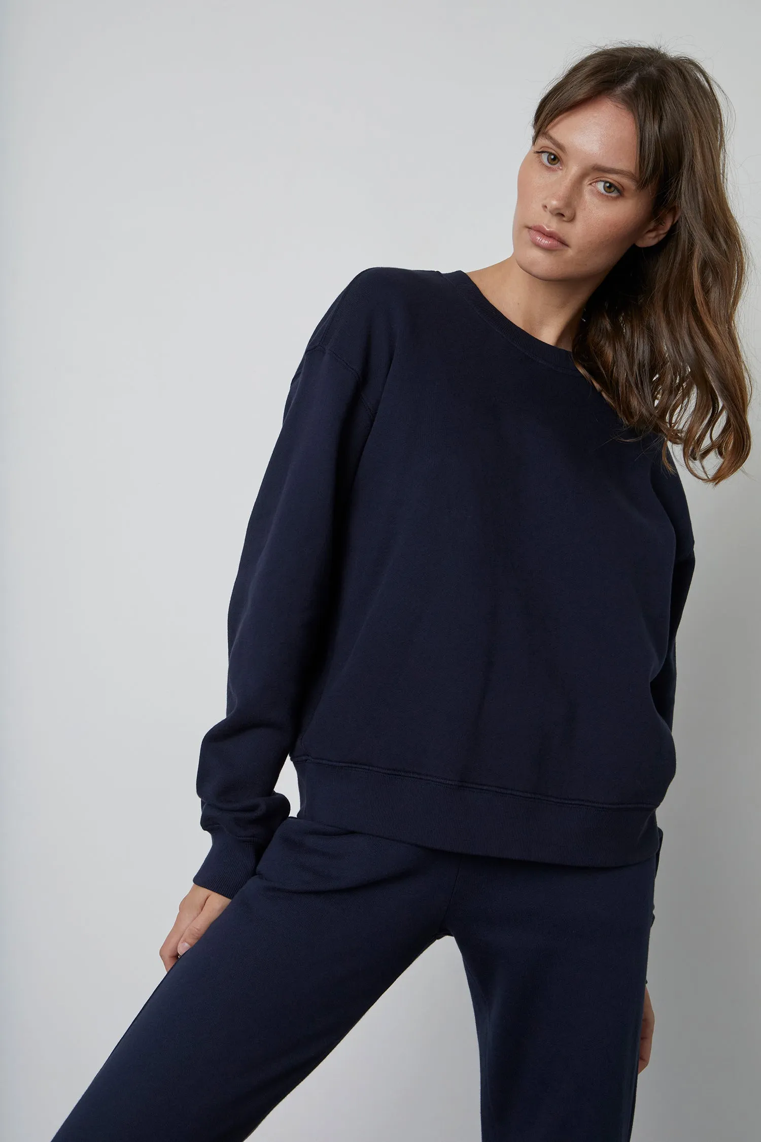 BRITNEY FLEECE SWEATSHIRT IN NAVY