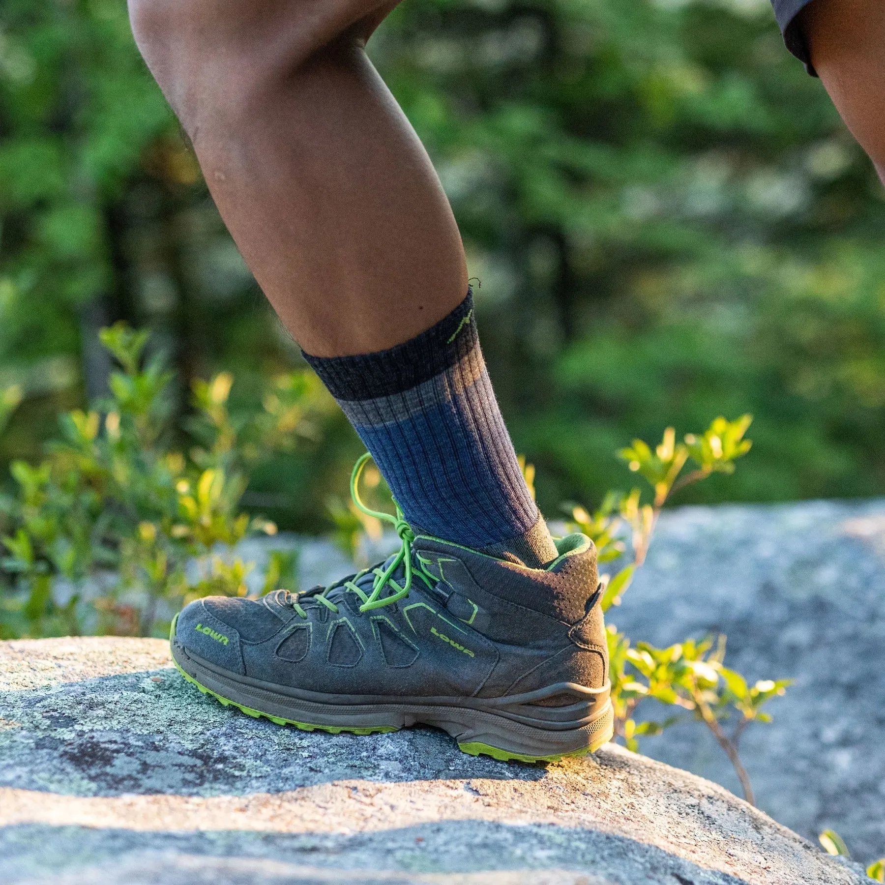 Darn Tough 1924 Men's Heady Stripe Micro Crew Lightweight Hiking Sock - Blue