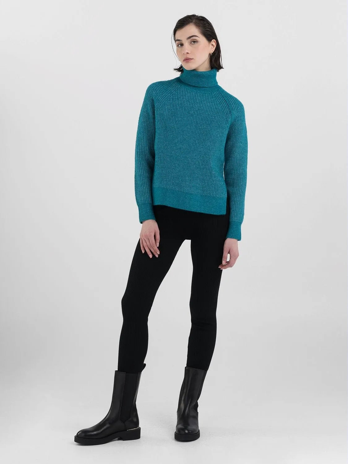 HIGH-NECK SWEATER