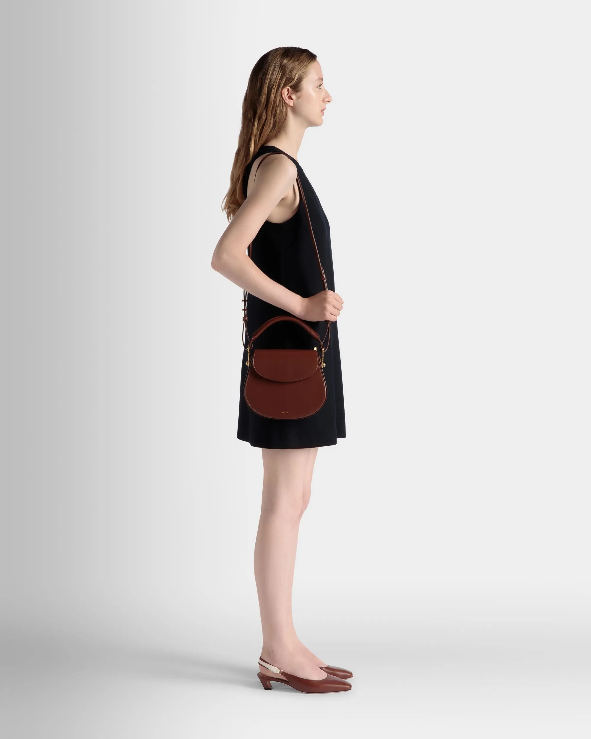 Lune Crossbody Bag In Brown Leather 